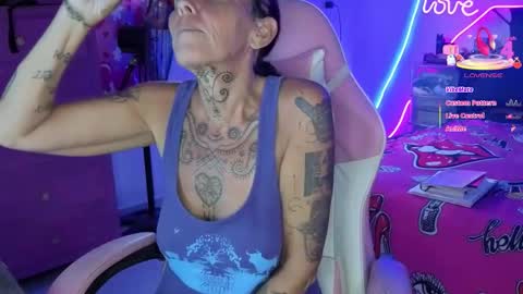 Selvaggia Del Caribe online show from March 18, 6:33 pm