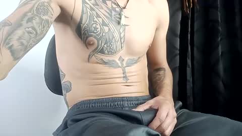 sem_alas online show from January 19, 1:53 am