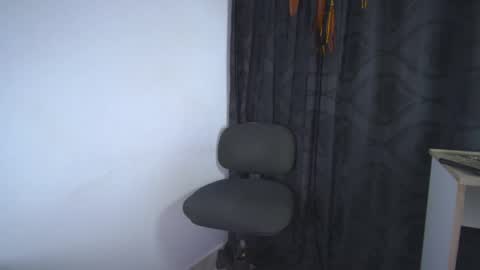 sem_alas online show from March 29, 12:43 am