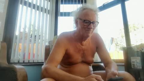 Snapshot of seniorfuntime1556 chatting on June 24, 8:24 am Summiteer online show from June 24, 8:24 am