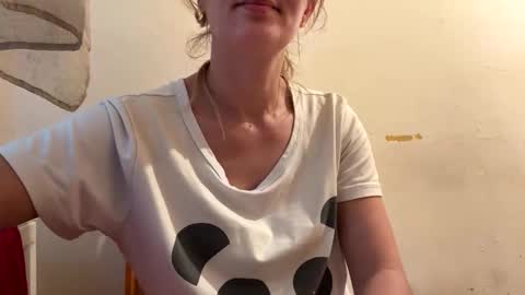 Snapshot of sennya_hayes chatting on October 5, 11:19 am Sennya online show from October 5, 11:19 am
