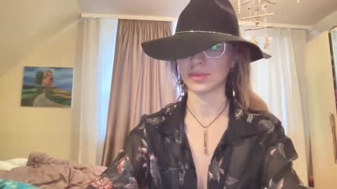 senseinner online show from September 30, 1:16 pm