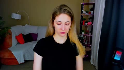 sensitiveheartt online show from March 11, 11:27 am