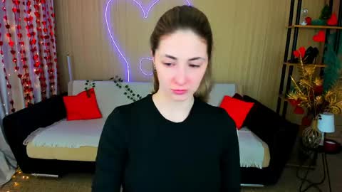 sensitiveheartt online show from March 22, 7:17 pm