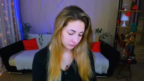 Snapshot of sensitiveheartt chatting on May 1, 7:18 pm sensitiveheartt online show from May 1, 7:18 pm