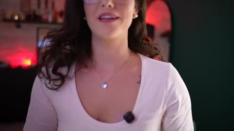 Jasmine online show from July 19, 3:38 pm