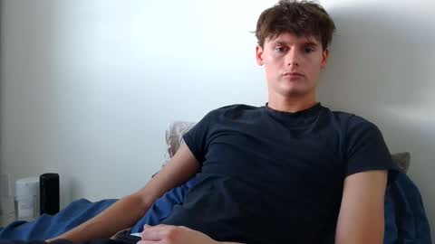 Snapshot of sensualalien chatting on April 15, 9:59 pm Cam online show from April 15, 9:59 pm