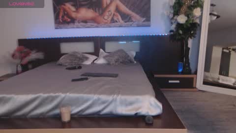 Hallie online show from November 27, 7:38 pm