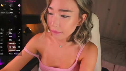 Snapshot of sensualily chatting on May 15, 3:19 pm Kiki online show from May 15, 3:19 pm