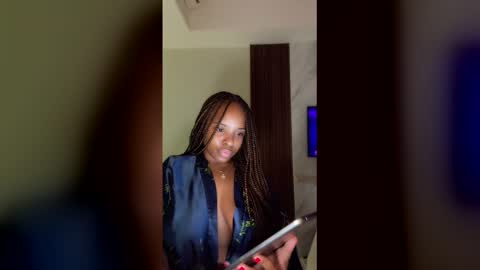 Snapshot of sensualprima chatting on December 21, 12:01 pm sensualprima online show from December 21, 12:01 pm