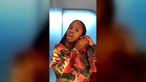 Snapshot of sensualprima chatting on February 28, 7:42 am sensualprima online show from February 28, 7:42 am