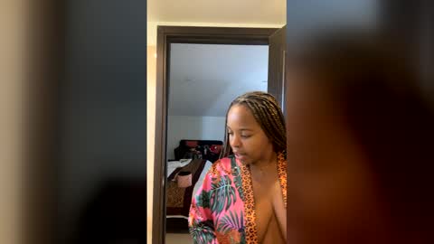 sensualprima online show from March 31, 6:47 am