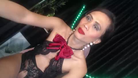 Snapshot of senyora_evangelista chatting on April 21, 2:51 am senyora_evangelista online show from April 21, 2:51 am