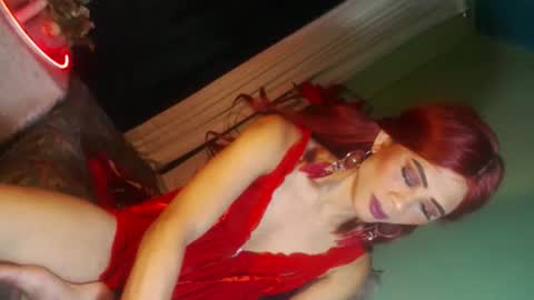 Snapshot of senyora_evangelista chatting on April 26, 11:24 pm senyora_evangelista online show from April 26, 11:24 pm