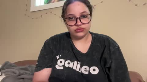 Snapshot of seraphinavelvet chatting on June 3, 6:24 pm Seraphina online show from June 3, 6:24 pm