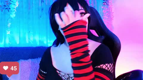 Snapshot of seraphine23_ chatting on December 11, 3:45 am seraphine online show from December 11, 3:45 am