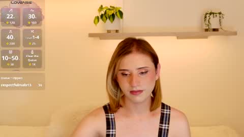 Snapshot of seraphine_star chatting on July 5, 8:38 pm Seraphine star online show from July 5, 8:38 pm
