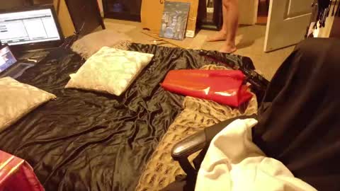 seraphyx33 online show from April 18, 6:28 am