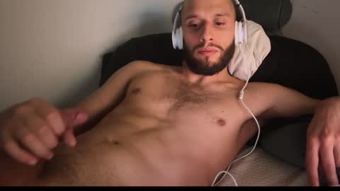 serebob4 online show from February 7, 5:11 am