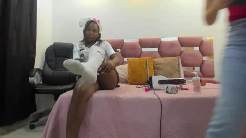 Snapshot of serena_collins chatting on October 3, 12:02 pm serena_collins online show from October 3, 12:02 pm