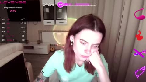 Snapshot of serenamilss chatting on December 21, 5:40 pm serenamilss online show from December 21, 5:40 pm