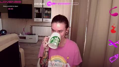 Snapshot of serenamilss chatting on September 18, 7:43 am serenamilss online show from September 18, 7:43 am