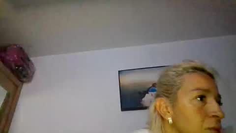 Snapshot of serenanyxon chatting on June 9, 8:20 pm serenanyxon online show from June 9, 8:20 pm