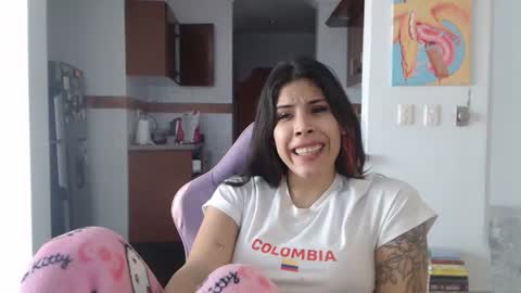 Snapshot of serenaroussee chatting on June 24, 6:07 pm sararoussee online show from June 24, 6:07 pm