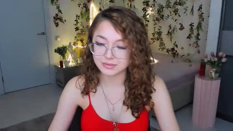 Ophelia online show from February 5, 4:11 pm