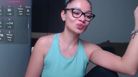 SereneSophi online show from February 25, 5:17 am