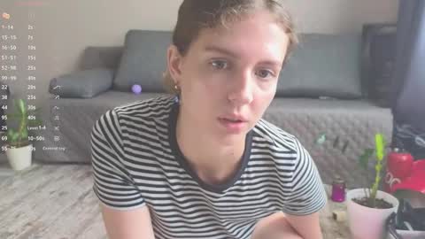 Snapshot of sereta_fin chatting on September 26, 9:46 am Hey Guys and Girls non-binary personalities Im Sereta online show from September 26, 9:46 am
