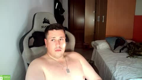 Snapshot of sergio95n chatting on September 20, 3:35 pm Pollos online show from September 20, 3:35 pm