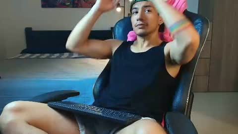 Snapshot of sergioruiz_199 chatting on June 11, 7:23 pm Sergioruiz 199 online show from June 11, 7:23 pm