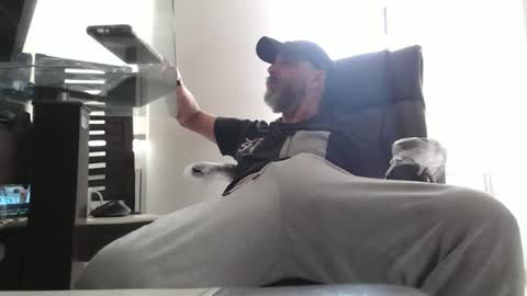 Snapshot of serioyhetero19 chatting on May 8, 6:46 pm hetero serio discreto online show from May 8, 6:46 pm
