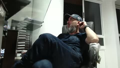 Snapshot of serioyhetero19 chatting on June 2, 12:01 am hetero serio discreto online show from June 2, 12:01 am