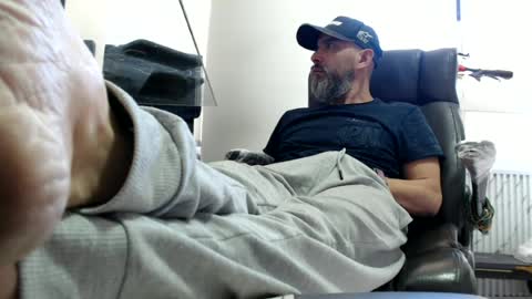 Snapshot of serioyhetero19 chatting on June 22, 8:28 pm hetero serio discreto online show from June 22, 8:28 pm