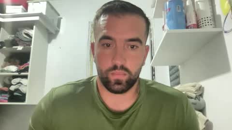 Snapshot of serpent_sexy chatting on April 17, 10:02 pm serpent_sexy online show from April 17, 10:02 pm