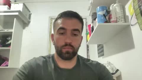 Snapshot of serpent_sexy chatting on April 24, 10:23 pm serpent_sexy online show from April 24, 10:23 pm