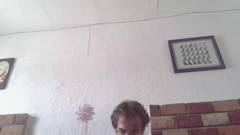 Snapshot of servandomier chatting on September 17, 6:42 pm mier online show from September 17, 6:42 pm