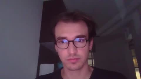 Snapshot of servandomier chatting on May 5, 1:57 am mier online show from May 5, 1:57 am