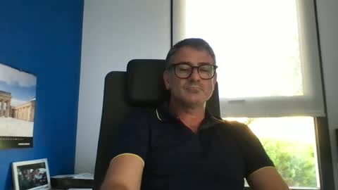 Snapshot of sesamechris92 chatting on July 6, 4:20 pm sesamechris92 online show from July 6, 4:20 pm