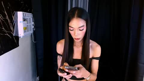 Snapshot of sessy_fuckerxx chatting on April 13, 4:34 pm sessy_fuckerxx online show from April 13, 4:34 pm
