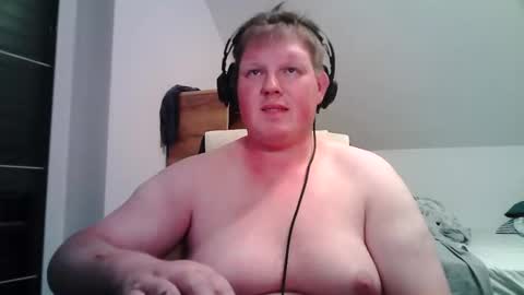 Snapshot of setcuna chatting on May 2, 8:03 pm setcuna online show from May 2, 8:03 pm
