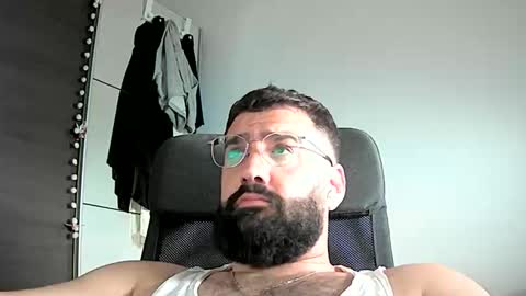 Snapshot of setema chatting on May 28, 4:15 pm StorPikk online show from May 28, 4:15 pm