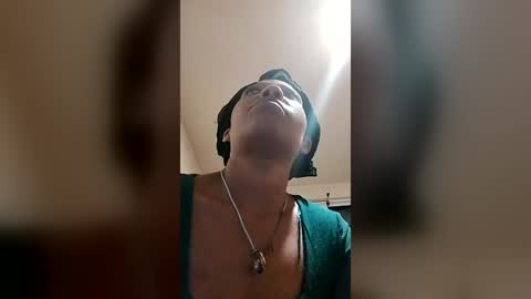 Snapshot of sethandrah_n_crazyeyes chatting on June 30, 3:07 am sethandrah_n_crazyeyes online show from June 30, 3:07 am