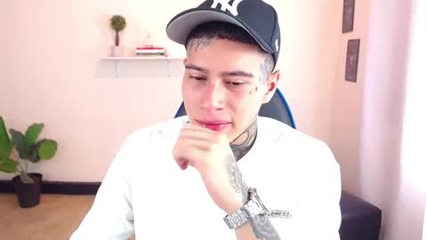 Thomas online show from November 25, 3:34 pm