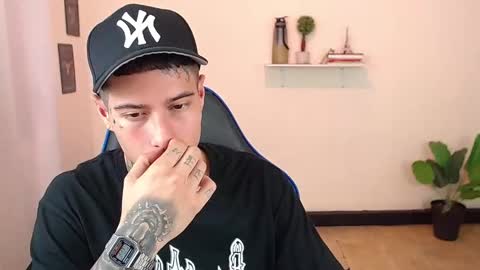 Thomas online show from December 16, 9:42 pm