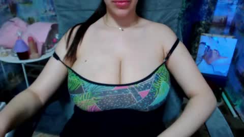Snapshot of seu_cute chatting on May 5, 8:00 am seu_cute online show from May 5, 8:00 am