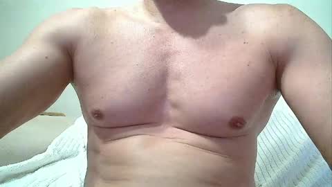 Snapshot of sex_machine_19 chatting on May 27, 5:32 pm SEX MACHINE 19 online show from May 27, 5:32 pm