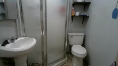 Snapshot of sexboy1437 chatting on November 16, 8:31 am sexboy1437 online show from November 16, 8:31 am